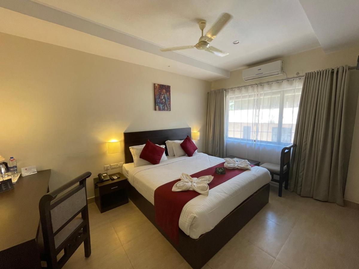 Hotel Yamuna Adur Exterior foto